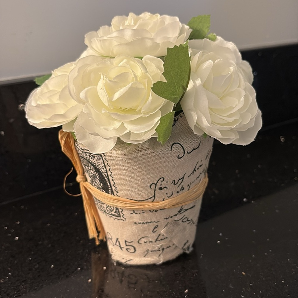 Paris Burlap Wrapped White Faux Floral Arrangement Shabby Chic Cottagecore - Picture 2 of 8